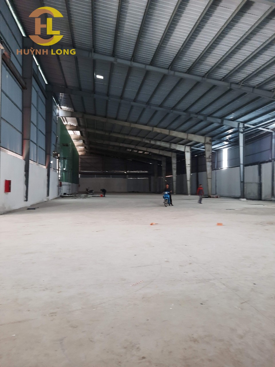 Cho thuê kho xưởng đường Hồ Văn Long, Bình Tân. - Diện tích: 2.200m2 - Giá :  130 triệu/tháng - Liên hệ 0902.113.578 