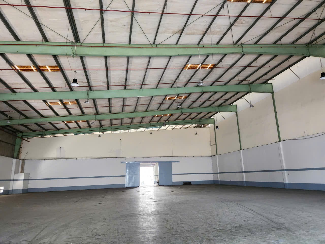 Cho thuê kho xưởng khu CN Vĩnh Lộc.  - Xưởng đang trống: 1.300m, 3.100m, 3.700m và 6.800m 