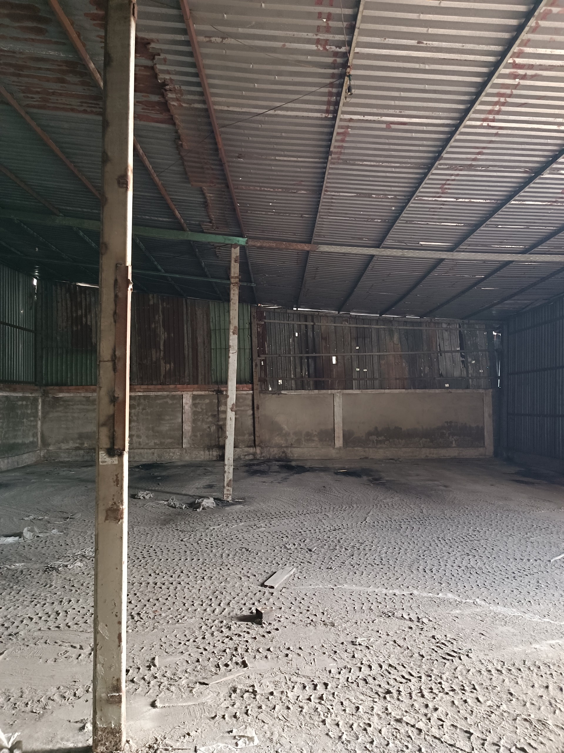      Cho thuê kho xưởng đường Nguyễn Thị Tú, Bình Tân - Diện tích: 500 m2 (còn 2 kho) - Giá: 50 triệu/tháng - Diện tích: 200 m2 (còn 2 kho) - Giá: 15 triệu/tháng - Liên hệ 0902.113.578 