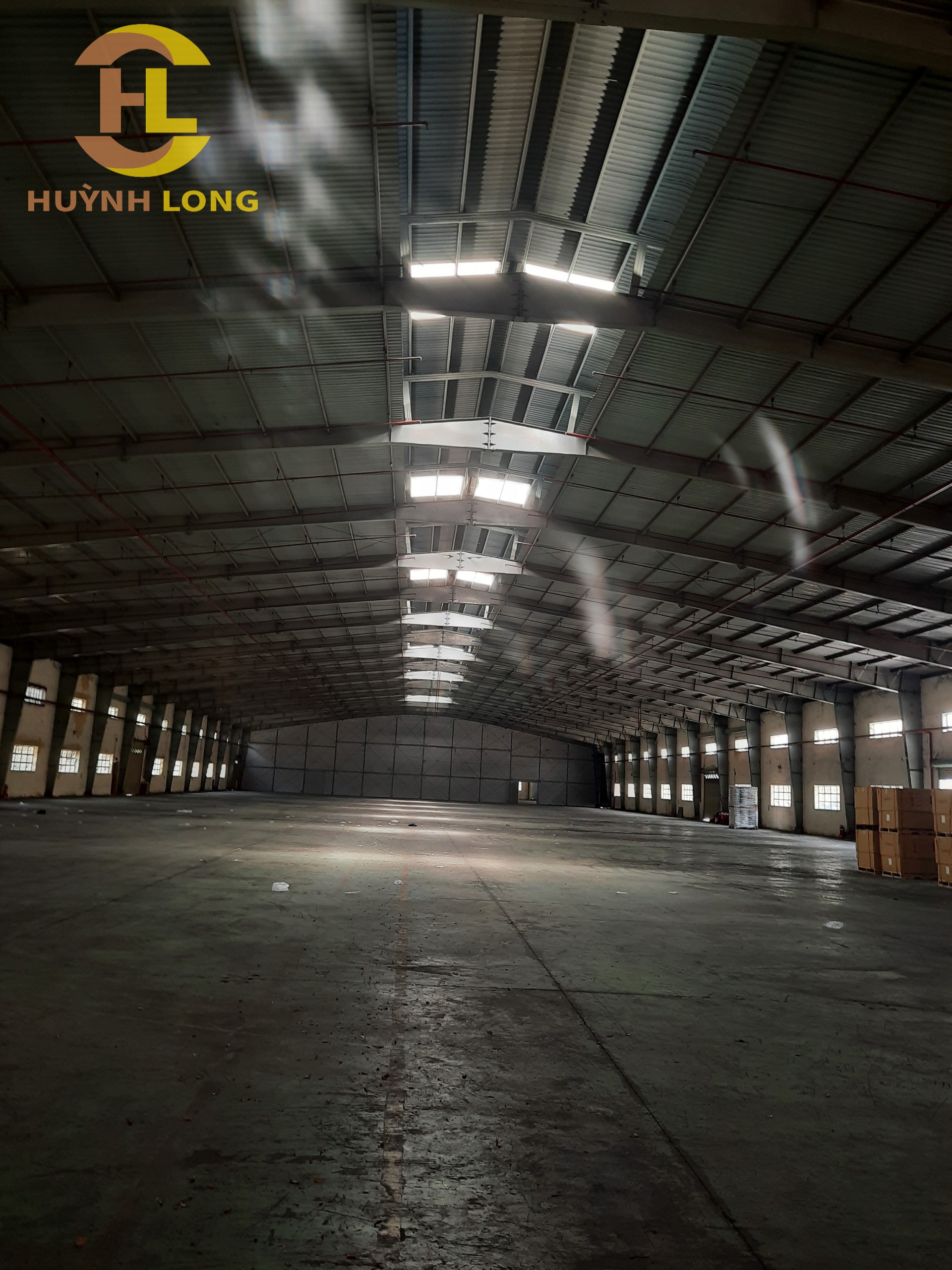 Cho thuê kho trong khu CN Tạo Tạo, Bình Tân - Diện tích khuôn viên: 8.000m2 - Nhà xưởng : 5.280m2 ( 40 x 132 ) -  Miễn Phí dịch vụ Đt: 0902.113.578