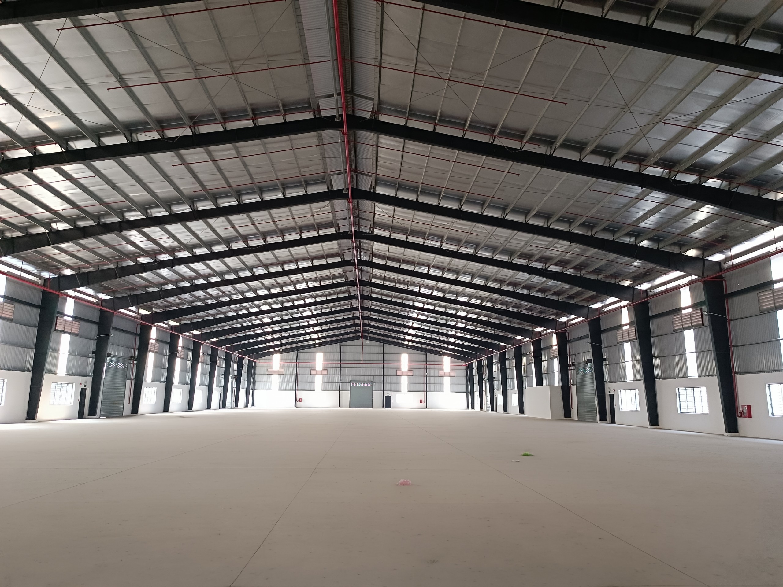 Cho thuê kho xưởng ngay khu CN Tân Kim. Cần Guộc. Long An ( Tây Ninh) - Nhà Xưởng 1:  1,300m và  2.600m - Giá: 100 nghin/m 