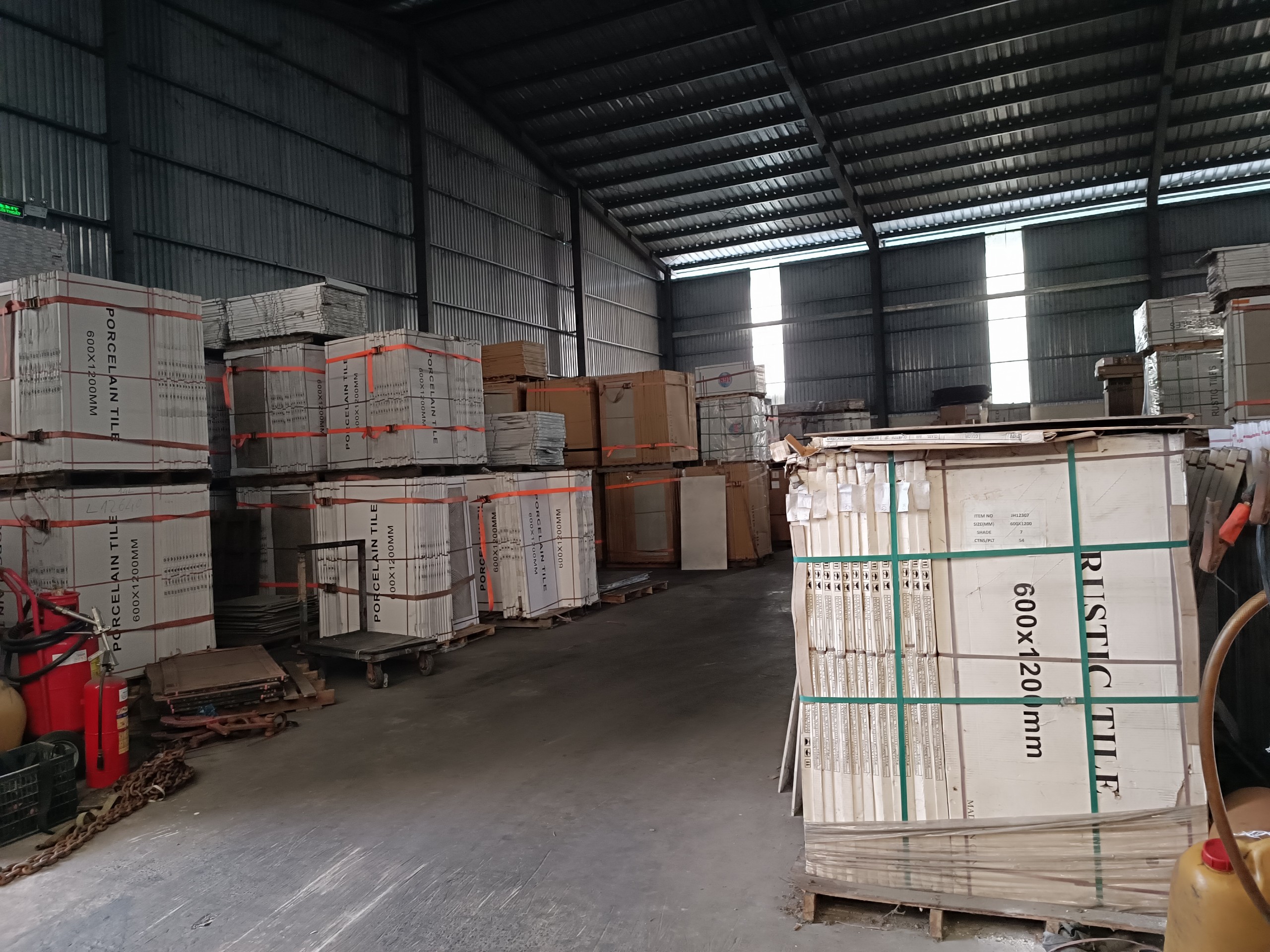      Cho thuê kho xưởng đường Hương Lộ 8, Bến Lức, Long An - Diện tích: 1000m2 - Giá: 55k/m2/ tháng - Liên hệ 0902.113.578 