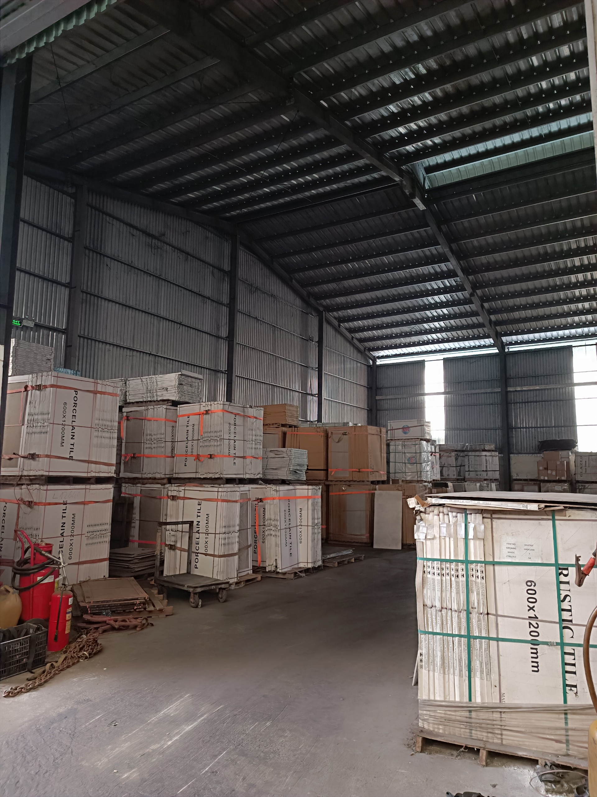      Cho thuê kho xưởng đường Hương Lộ 8, Bến Lức, Long An - Diện tích: 1000m2 - Giá: 55k/m2/ tháng - Liên hệ 0902.113.578 