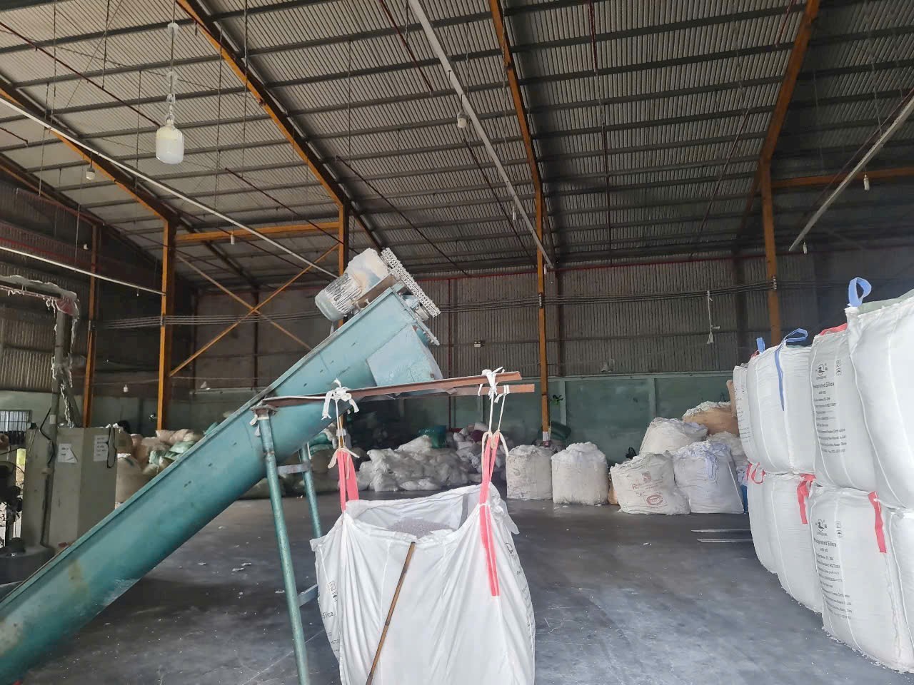 Cho thuê kho xưởng  Bến Lức. Long An. - diện tích: 5.000m - Giá: 150 triệu/tháng 