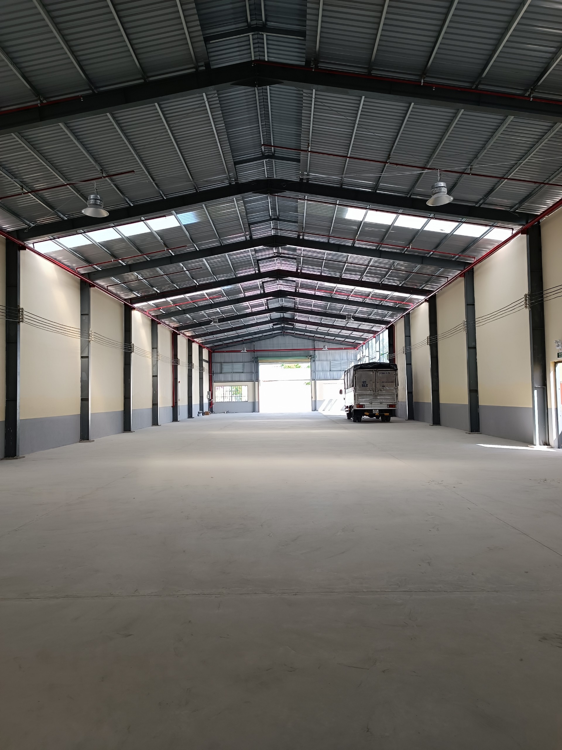  Nhà xưởng 800m2 giá 35tr 1 tháng,đường tỉnh lộ 835, Cần Đước,Long An  - Ký hợp đồng lâu dài - Liên hệ 0902.113.578 - Liên hệ để được tư vấn thêm  MIỄN PHÍ DỊCH VỤ