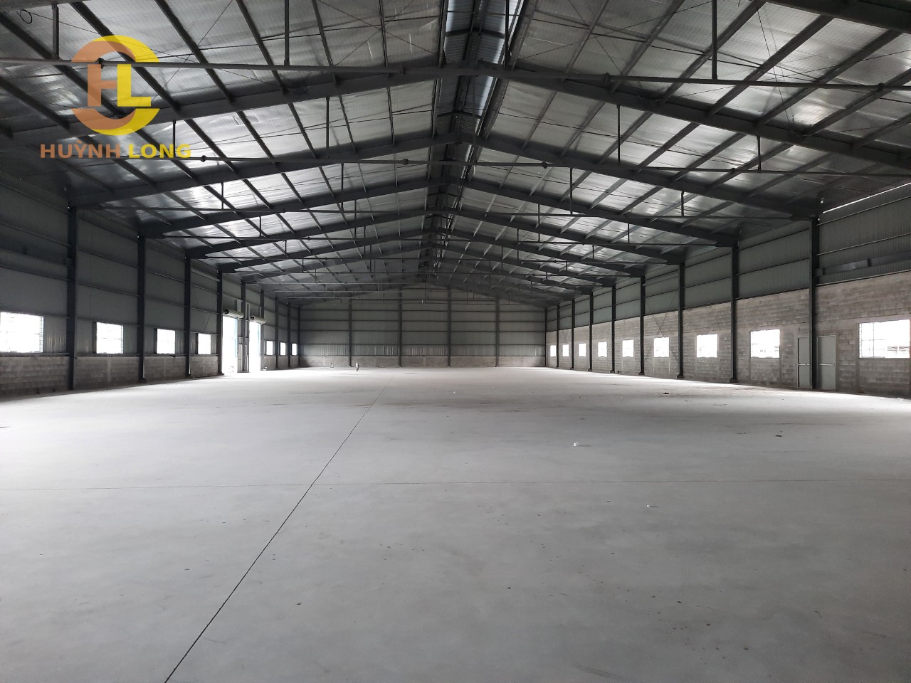          Cho thuê kho xưởng Bình Chánh, Hồ Chí Minh -Diện tích xưởng: 1000m2 - Giá: 60 triệu/tháng  -Điện 100kVA - Liên hệ 0902.113.578 