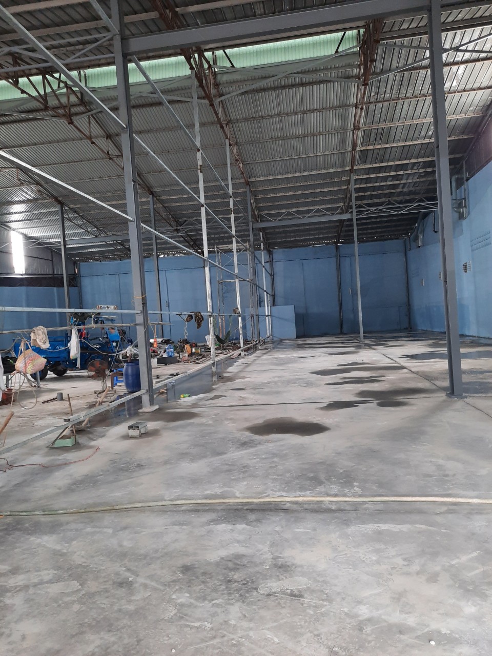 Cho thuê kho xưởng đường Hòa Bình, Tân Phú - Diện tích: 1.100m2 - Giá : 110 nghin/m 