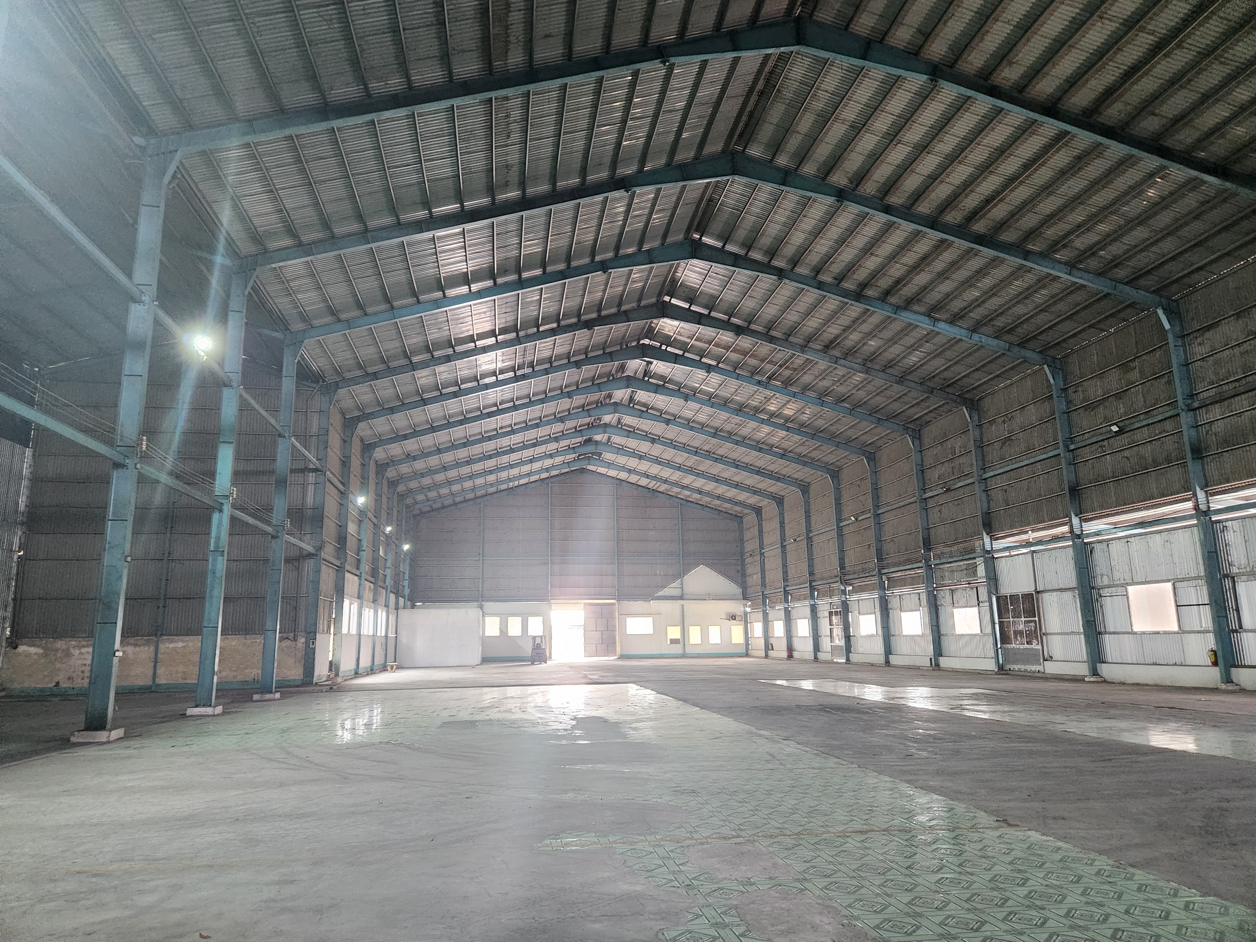 CHO THUÊ KHO XƯỞNG TẠI TÂN AN LONG AN - DIỆN TÍCH: 5.000m2 - chỉ 50nghin/m. LH 0902 113 578