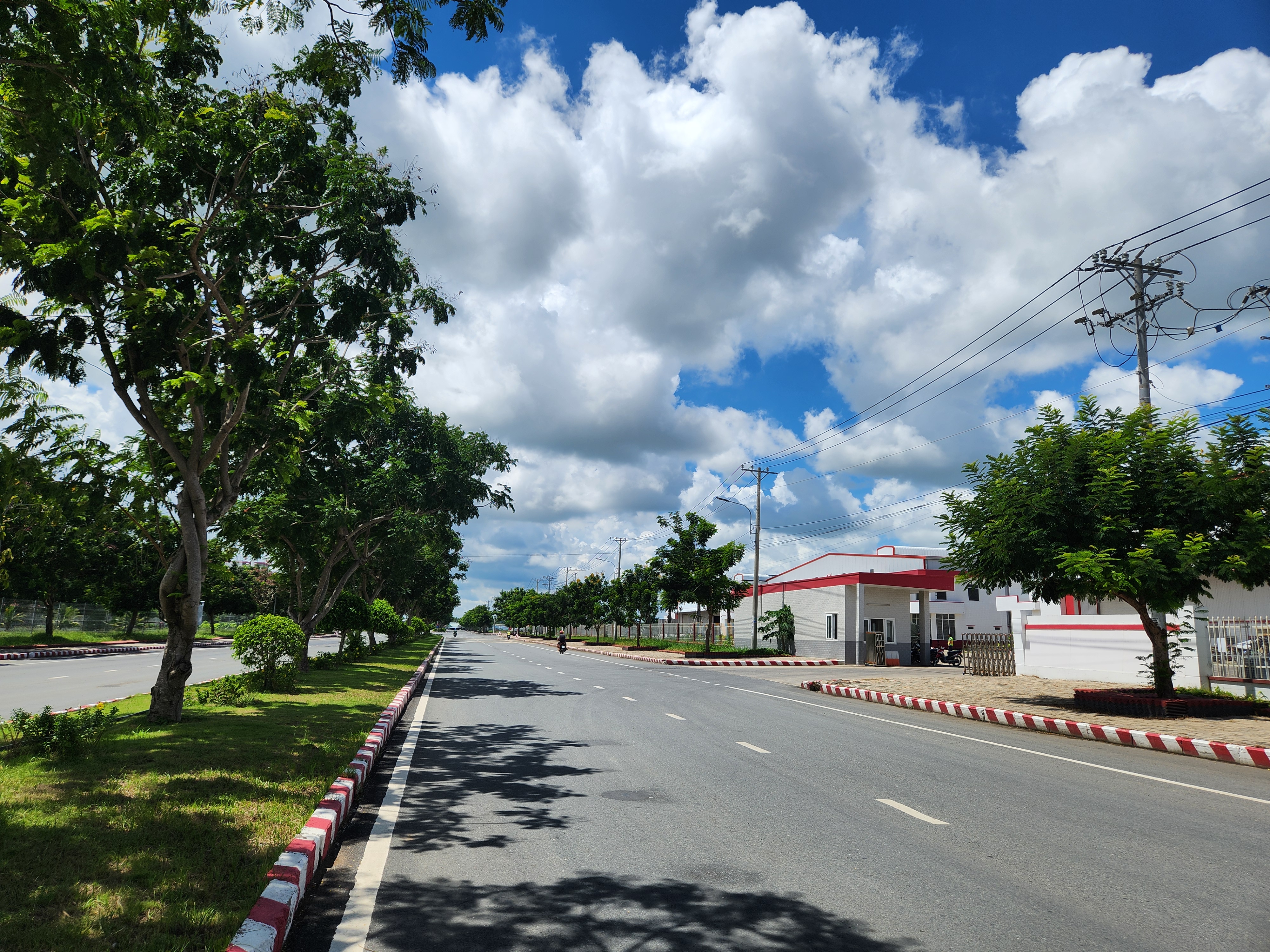 Cho Thuê Kho Xưởng Khu CN , Cần Guộc, Long An - Nhà Xưởng Hiện đang trống 5 xưởng, mỗi xưởng 5.800m2 -  Đt: 0902.113.578 