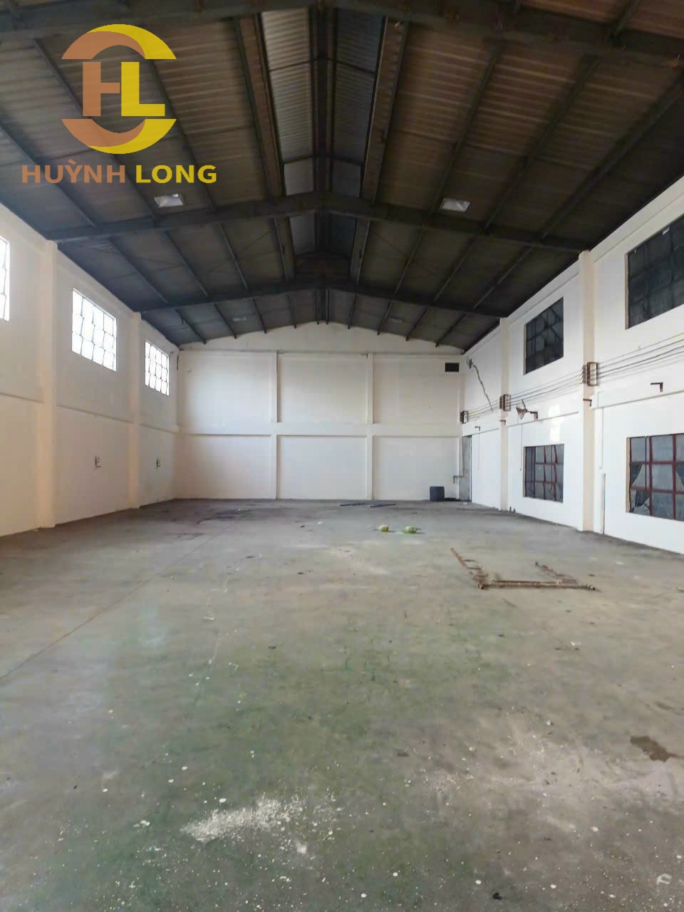 Cho thuê kho xưởng đường Nguyễn Hữu Trí, Bình Chánh - Diện tích: 2.700m2 - Giá: 120 triệu/ tháng  - Liên hệ 0902.113.578 