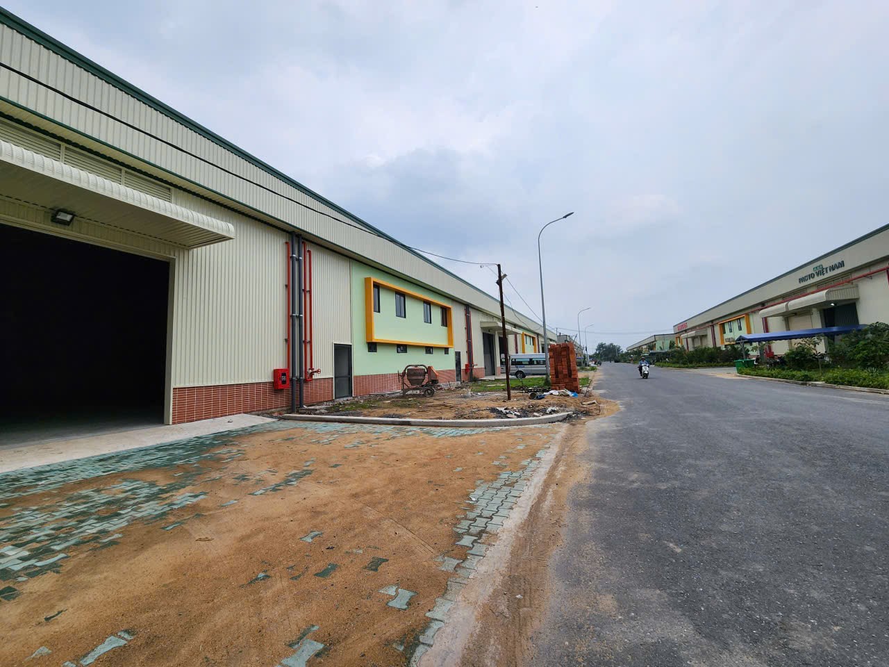 Cho thuê kho xưởng khu CN Lê Minh Xuân, Bình Chánh - Diện tích đang trống: 680m, 1.000m, 2.000m 