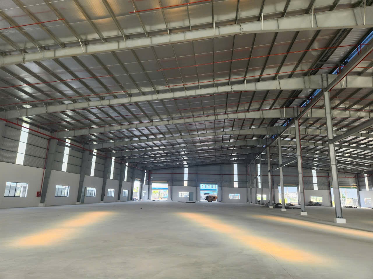 Cho thuê kho xưởng ngay khu CN Hải Sơn. Đức Hòa. Long An ( Tây Ninh) - khuôn viên: 7.000m - Nhà Xưởng: 4.350m ( 50 x 87 )