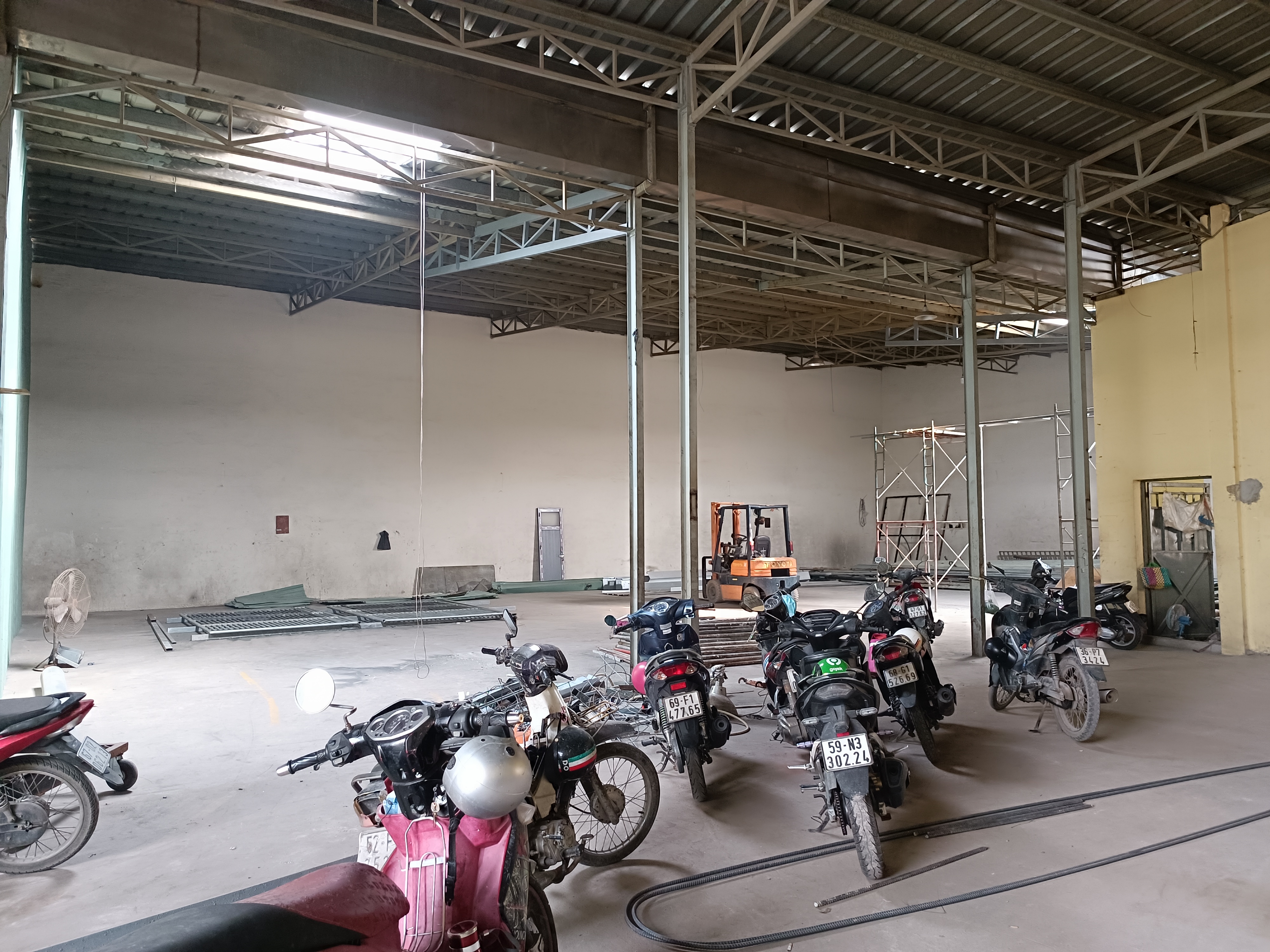     Cho thuê kho xưởng đường Mã Lò, Bình Tân - Diện tích: 680m2 - Giá : 65 triệu/tháng (có thương lượng) - Liên hệ 0902.113.578 