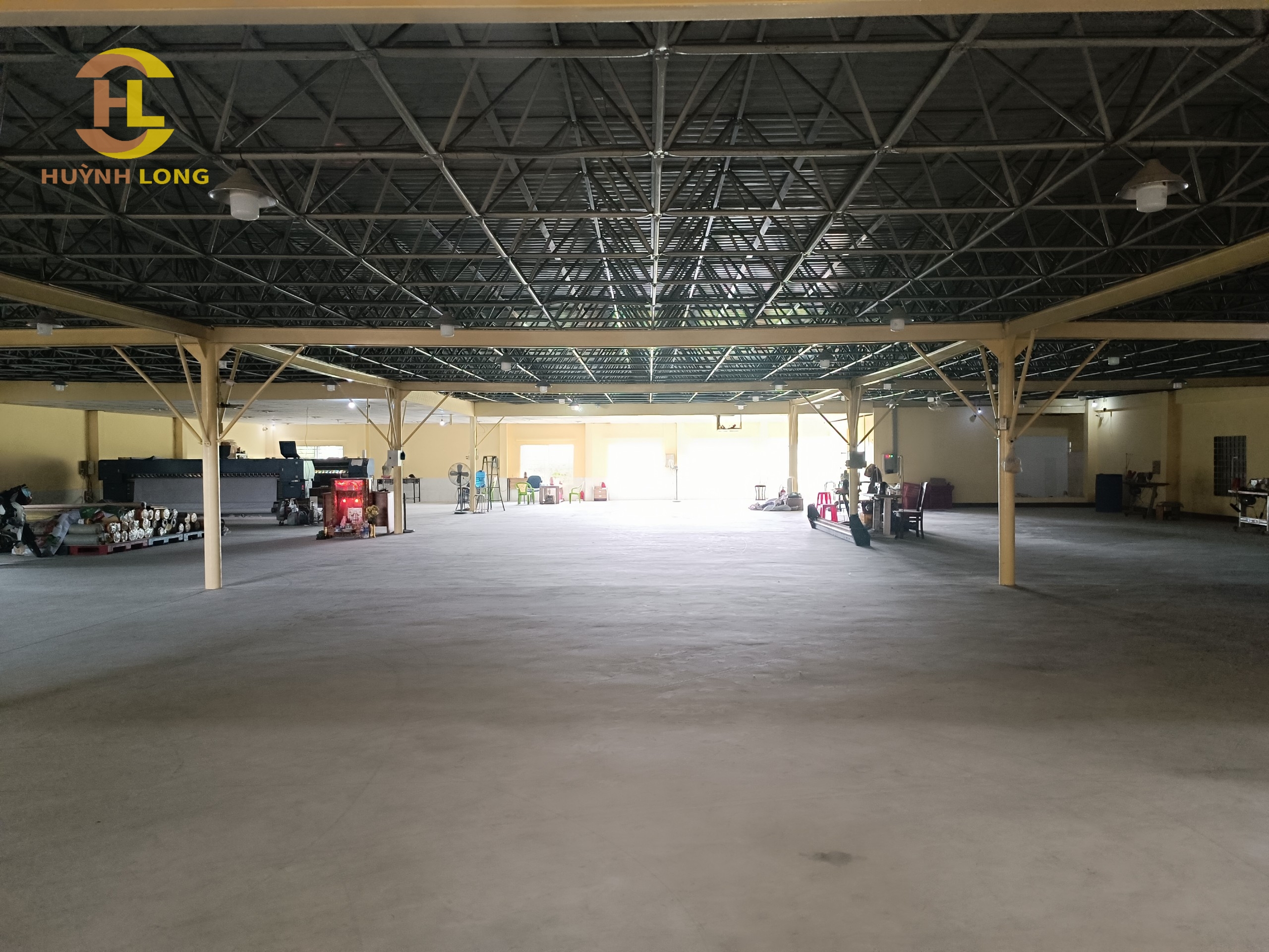 Cho thuê kho xưởng đường Nguyễn Hữu Trí, Bình Chánh. - Diện tích: 1.650m2 - Giá : 85 triệu/tháng  - Liên hệ 0902.113.578 