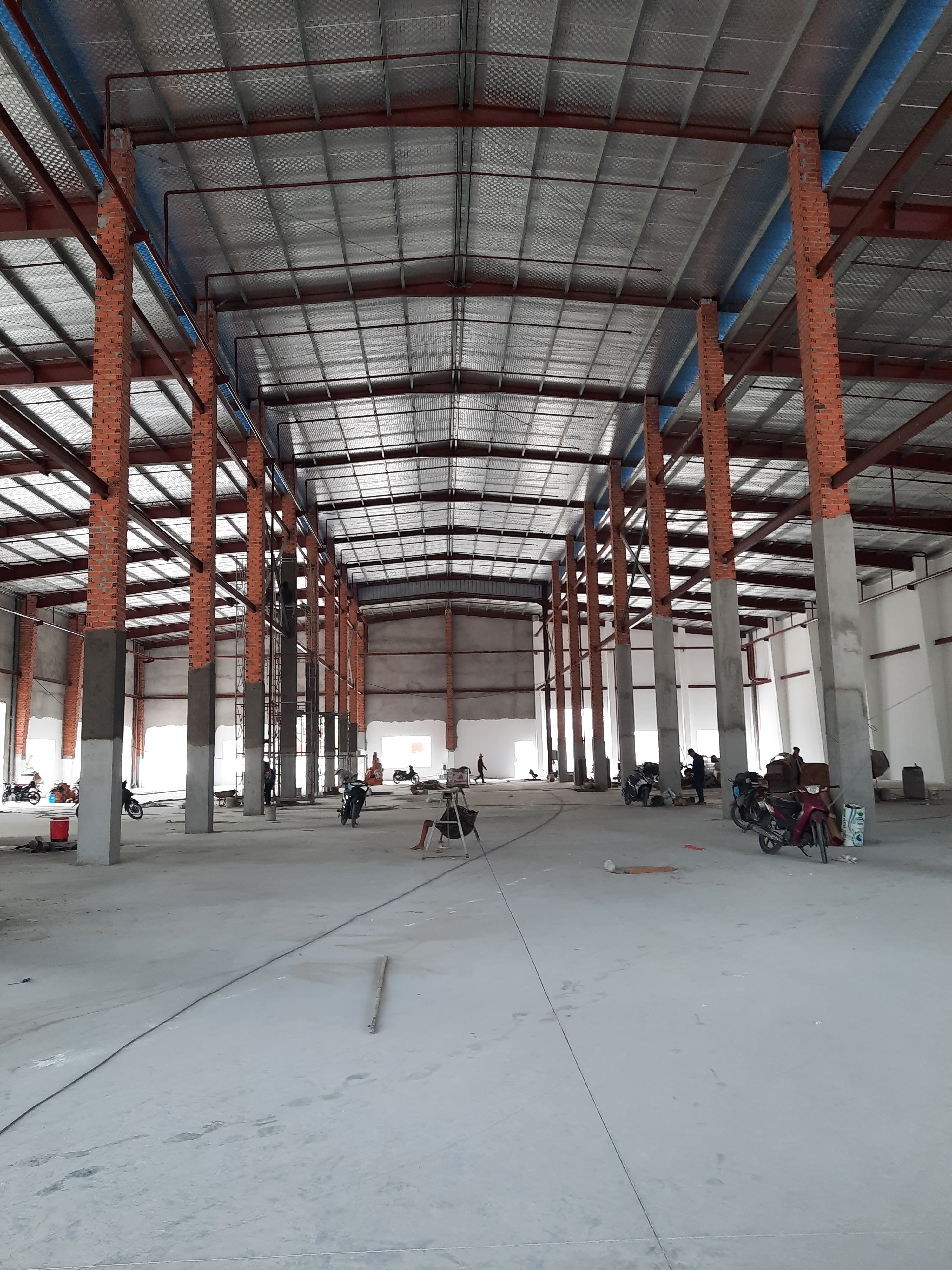 Cho thuê kho đường quốc lộ 1a, bình tân - Diện tich: 8.000m2. LH: 0902.113.578