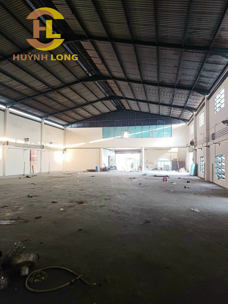 Cho thuê kho xưởng đường Nguyễn Hữu Trí, Bình Chánh - Diện tích: 2.700m2 - Giá: 120 triệu/ tháng  - Liên hệ 0902.113.578 