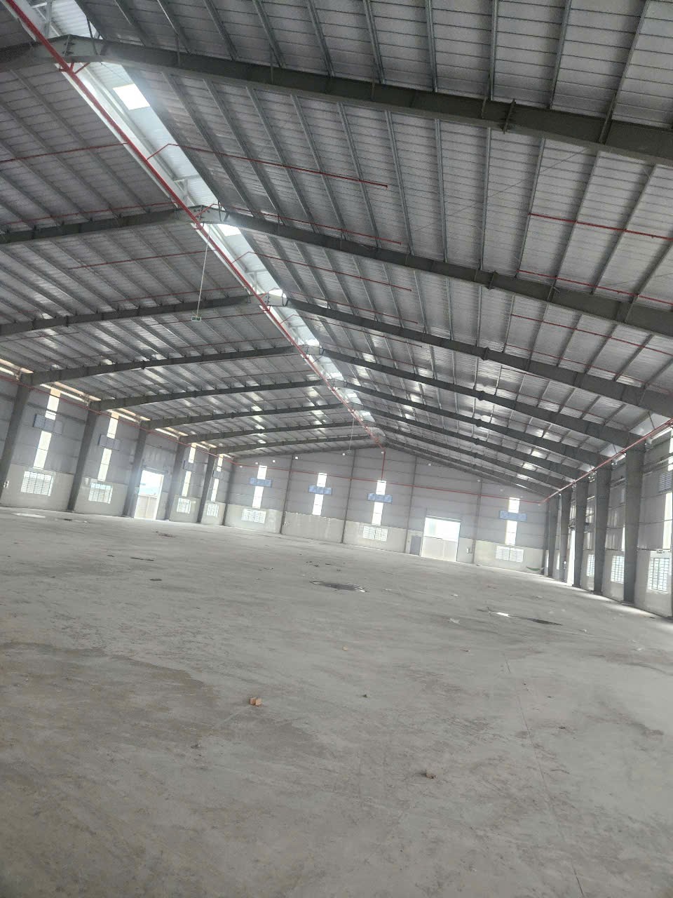 Cho thuê kho xưởng khu CN Tân Tạo. Bình Tân - Diện tích: 2.700m - Giá 117 nghin/m 