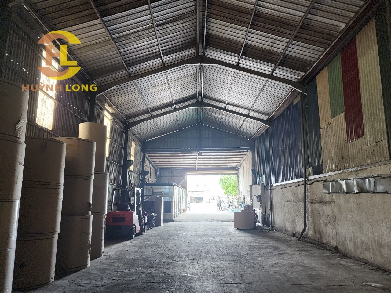 Cho thuê kho xưởng đang trống đường quốc lộ 1a, binh tân - Diện tích: 1000m2 - Giá: 80 triêu/tháng - Liên hệ 0902.113.578