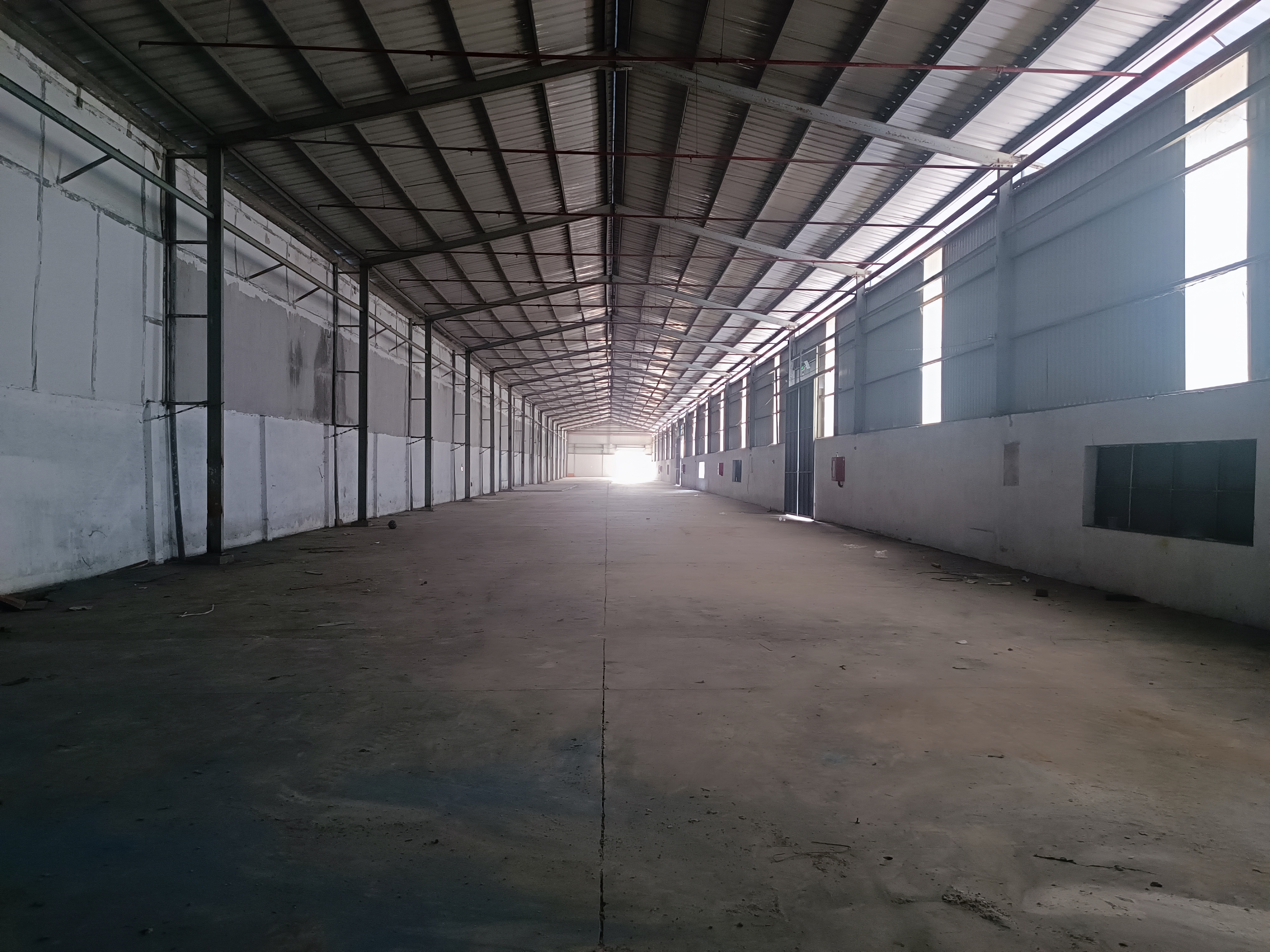         Cho thuê kho xưởng Bến Lức, Long An -Diện tích xưởng: 1700 m2 - Giá: 44k/m2 - Liên hệ 0902.113.578