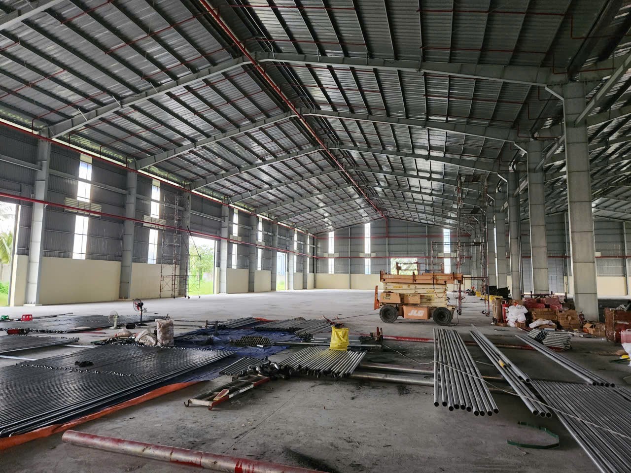 Cho thuê kho xưởng đường tỉnh lộ 62 Tân An. Long An -  Nhà Xưởng: 8.000m  - Giá : 75 nghìn/m