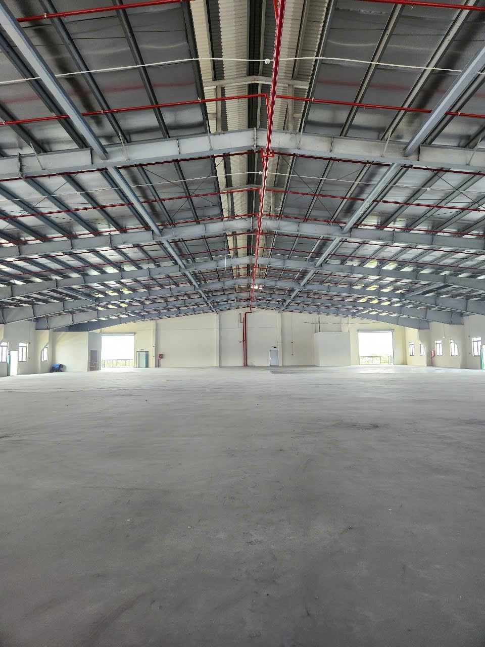 Cho thuê kho xưởng khu CN Lê Minh Xuân. Bình Chánh - Nhà xưởng: 9.000m  - Giá: 90 nghin/m xưởng 