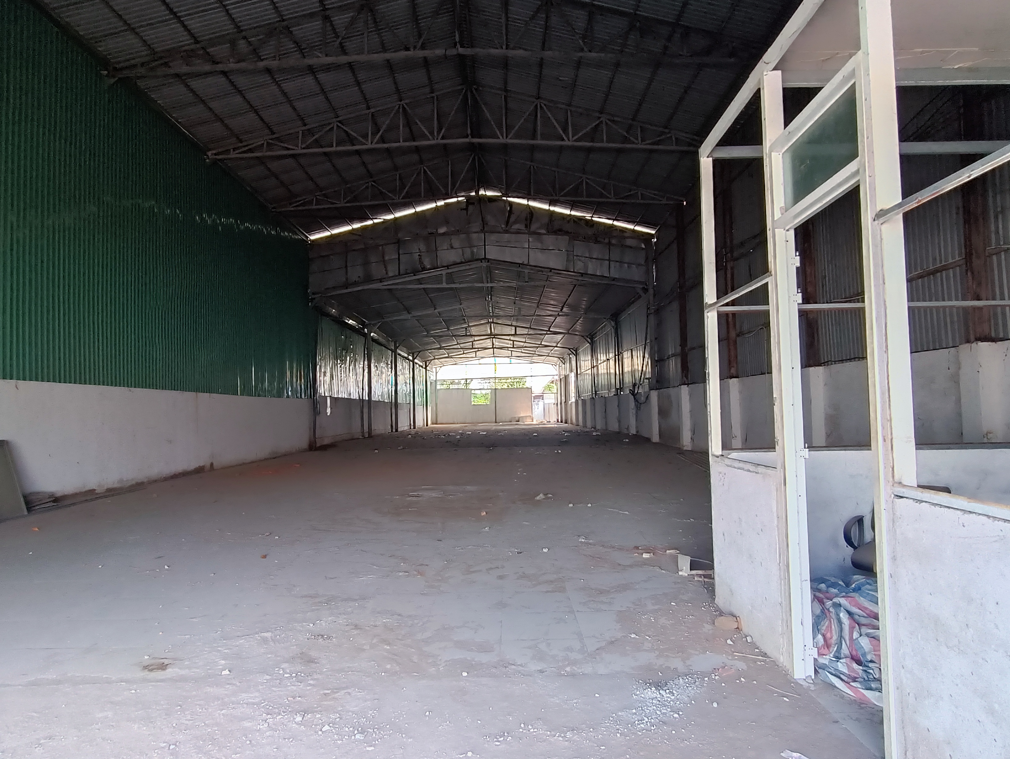                Cho thuê kho xưởng Bình Chánh, Hồ Chí Minh -Diện tích xưởng: 1000 m2 - Giá: 50 triệu/tháng - Liên hệ 0902.113.578