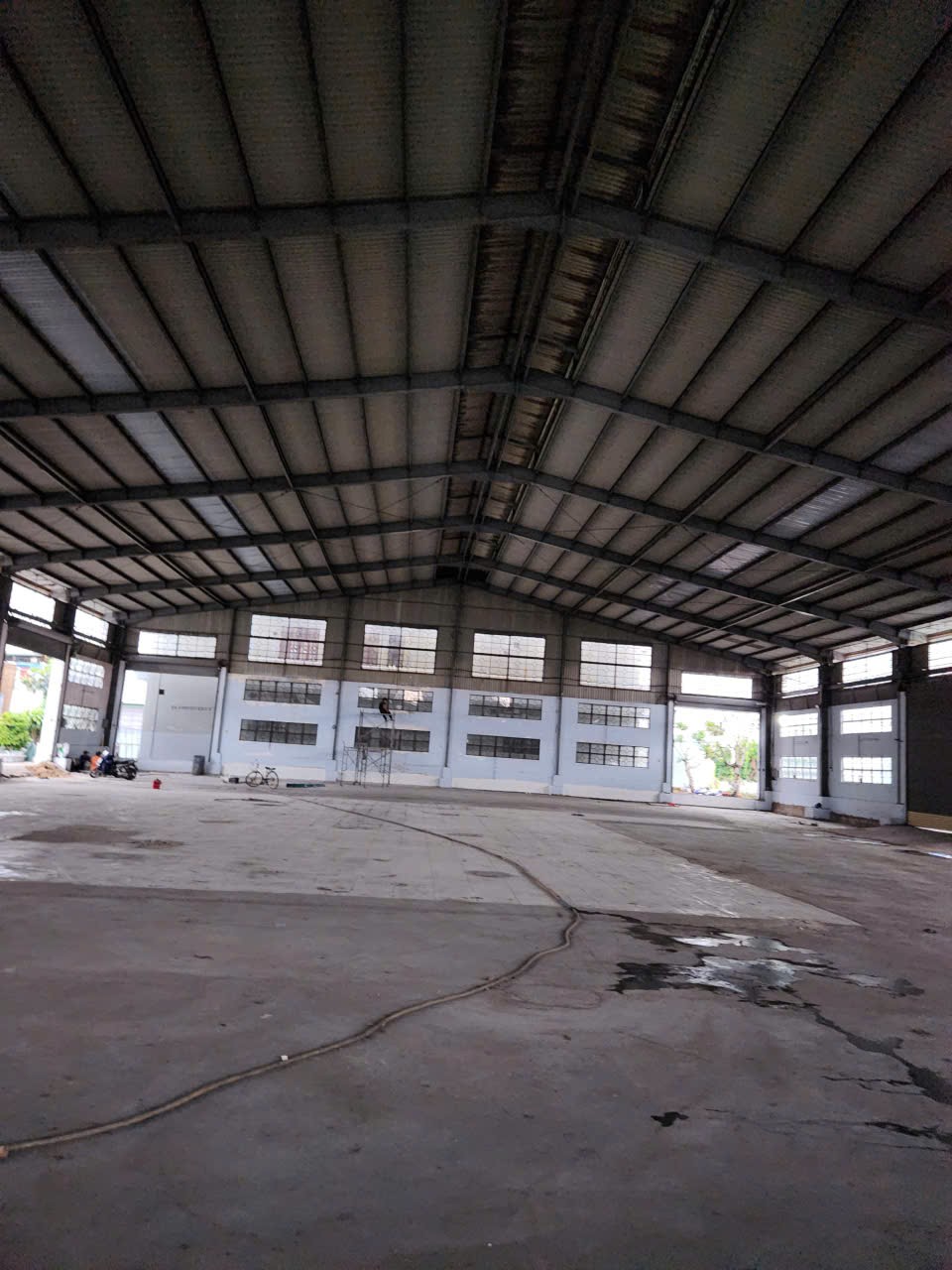 Cho thuê kho xưởng vòng xoay An Lạc. Bình Tân - khuôn viên: 4.000m - Nhà xưởng: 2.100m 