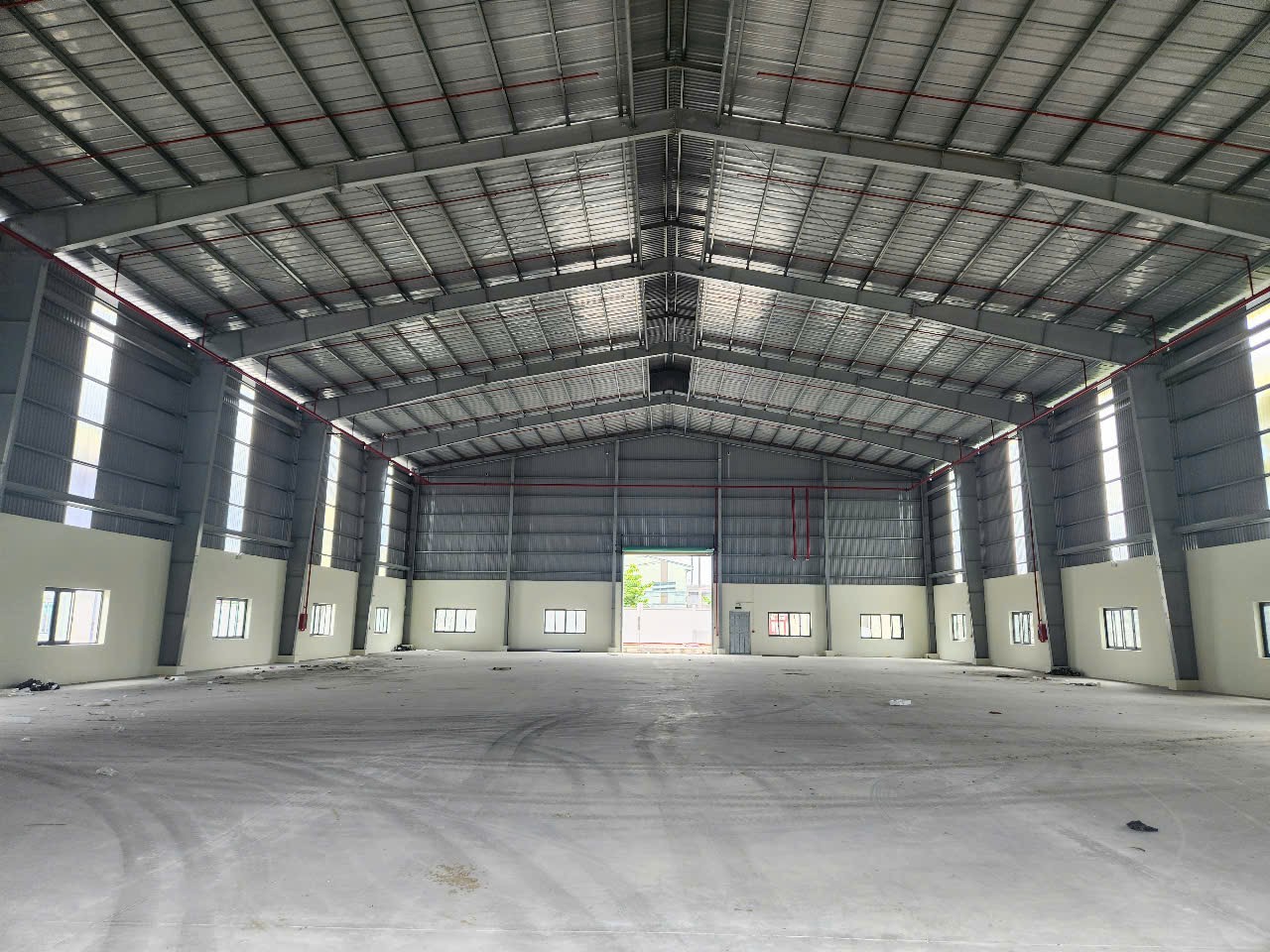 Cho thuê kho xưởng đường tỉnh lộ 10, Đức Hòa - Diện tích: 9.000m - Giá: 450 triệu/tháng