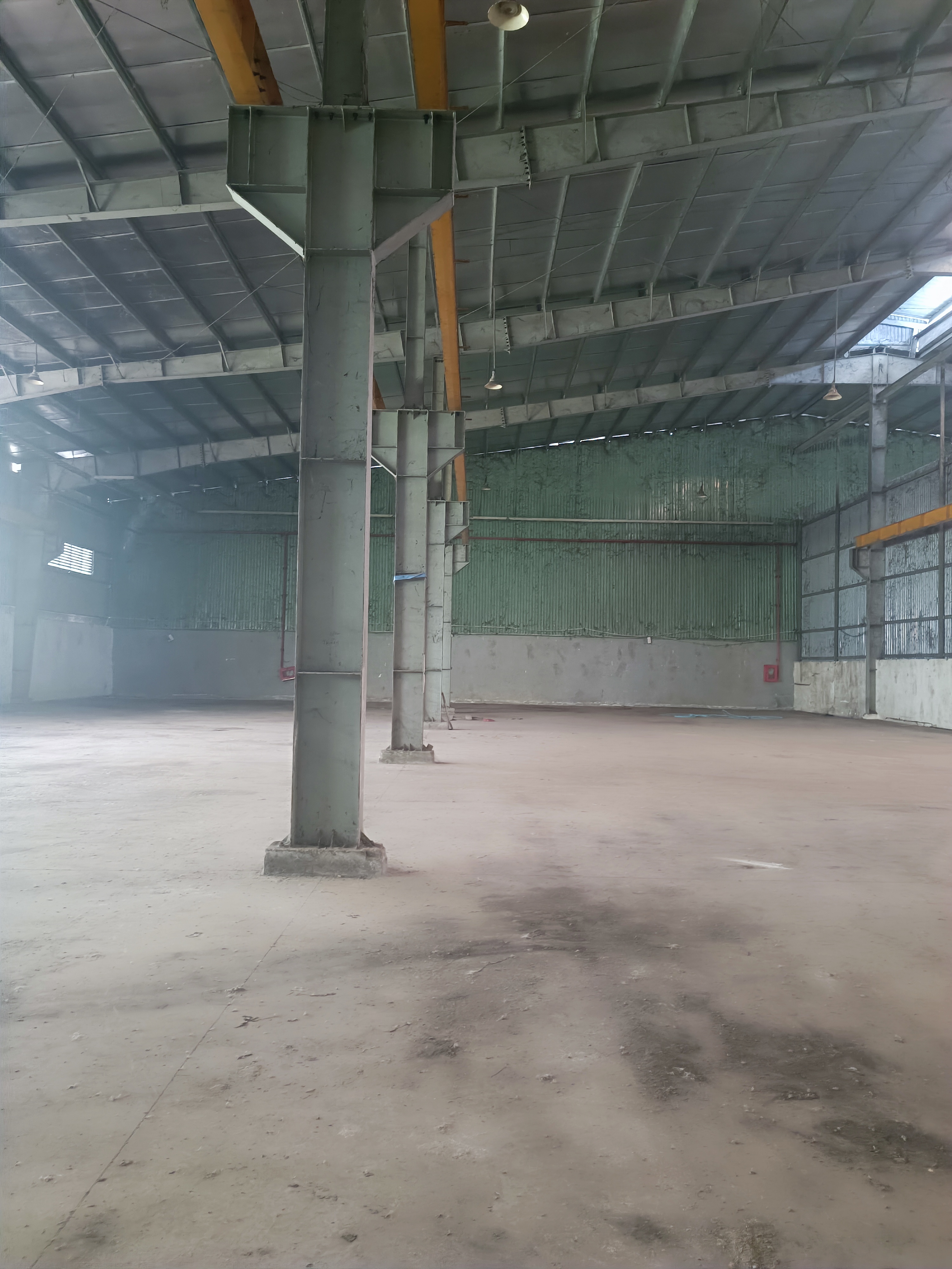        Cho thuê kho xưởng Bến Lức, Long An -Diện tích xưởng: 4000 m2 - Giá: 60k/m2 - Liên hệ 0902.113.578 