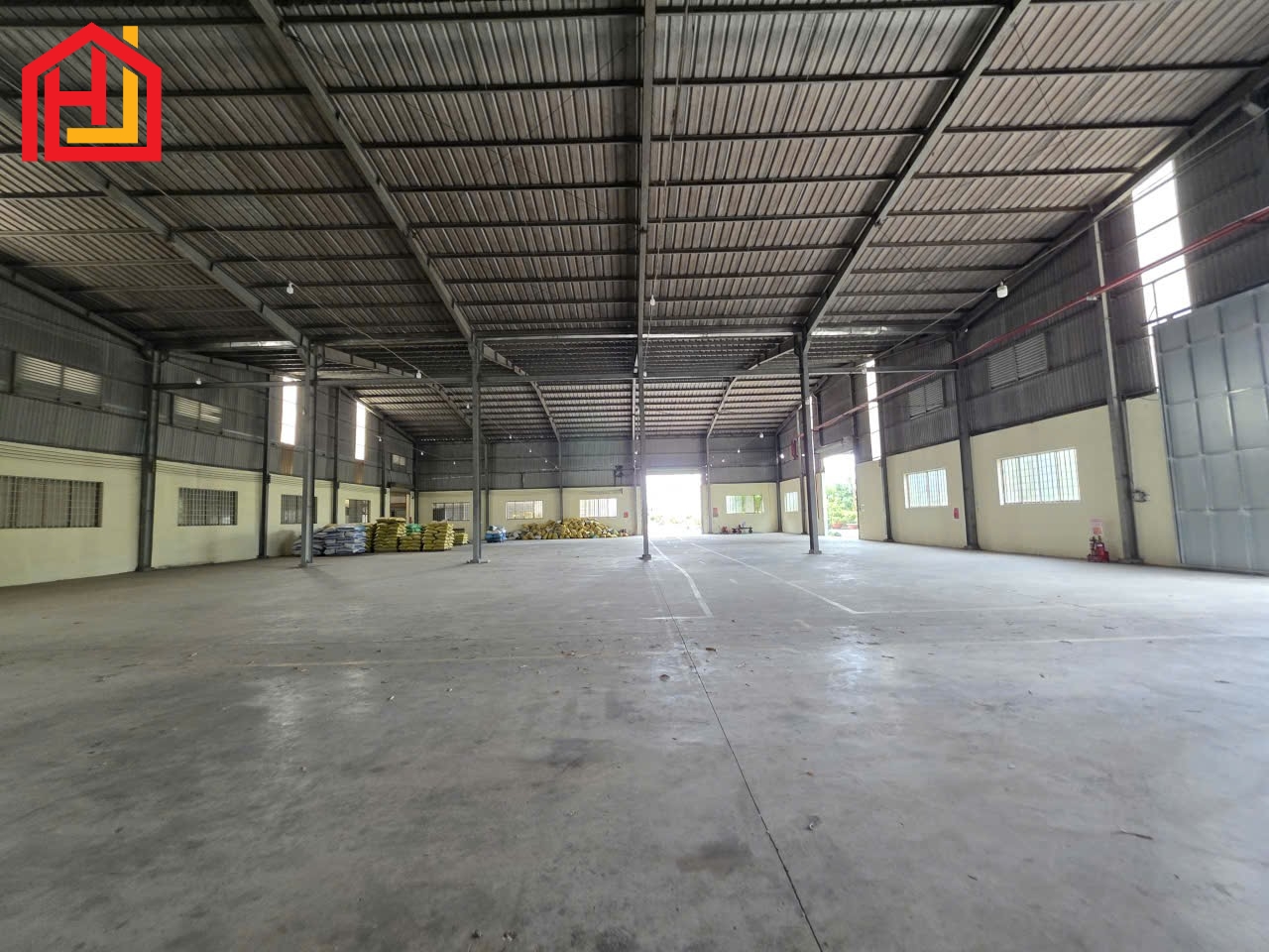 Cho thuê kho xưởng ngoài khu Cần Guộc, Nhà Xưởng:  2.000m  - Giá: 50 nghin/m xưởng 