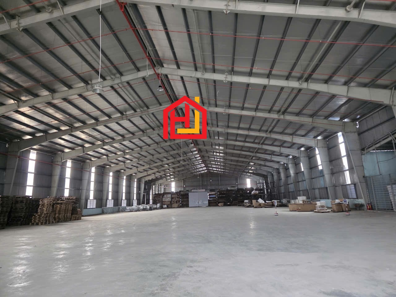 Cho thuê kho xưởng đường Quốc Lộ 50 khu CN Tân Kim. Tây Ninh ( Long An). - khuôn viên: 30.000m2 - Xưởng 1: 3.200m2 