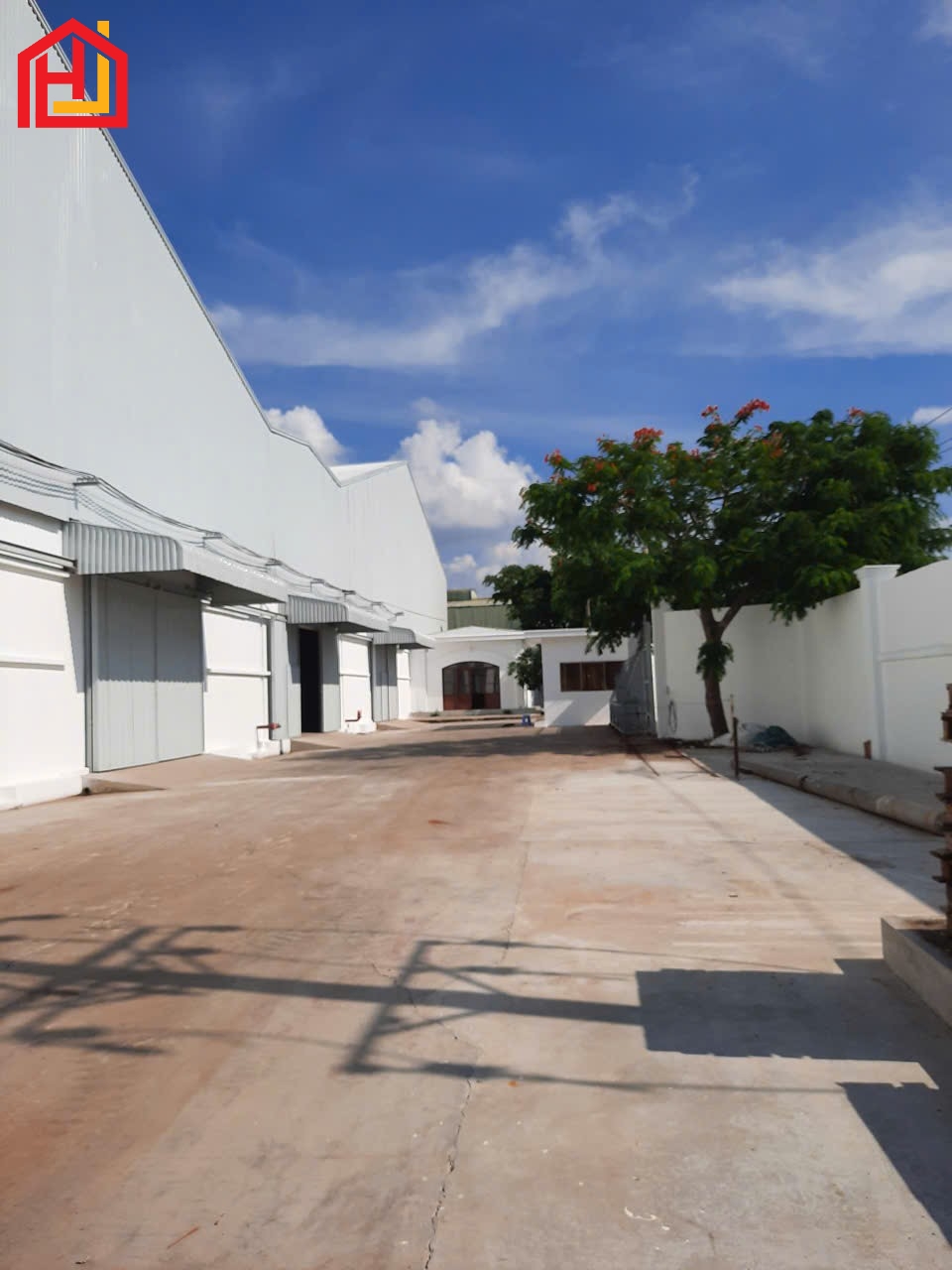 Cho thuê kho xưởng đường Hương Lộ 2. Bình Tân. - Diện tích: 8.000m