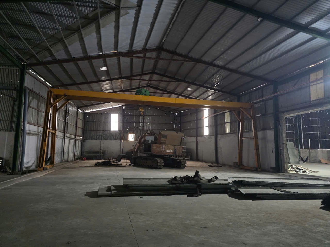 Cho thuê kho xưởng đường Quốc Lộ 50 khu CN Tân Kim. Tây Ninh ( Long An). - khuôn viên: 5.000m2 - Xưởng: 3.000m