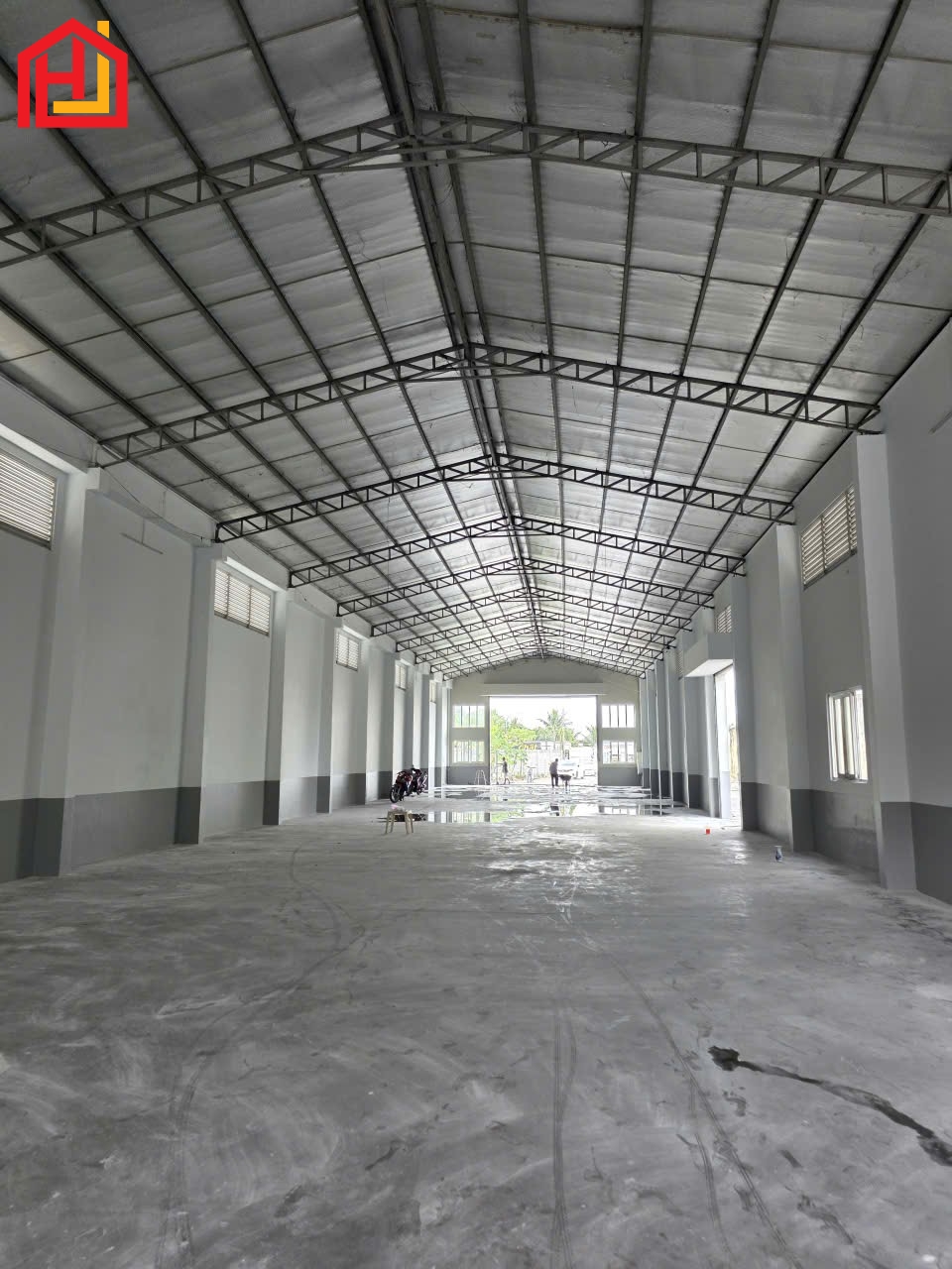 Cho thuê kho xưởng khu Cần Guộc. - khuôn viên: 2.500m - Xưởng:  560m