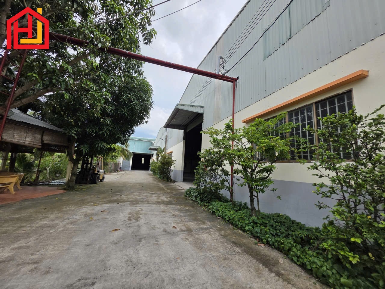 Cho thuê kho xưởng ngoài khu Cần Guộc, Nhà Xưởng:  2.000m  - Giá: 50 nghin/m xưởng 