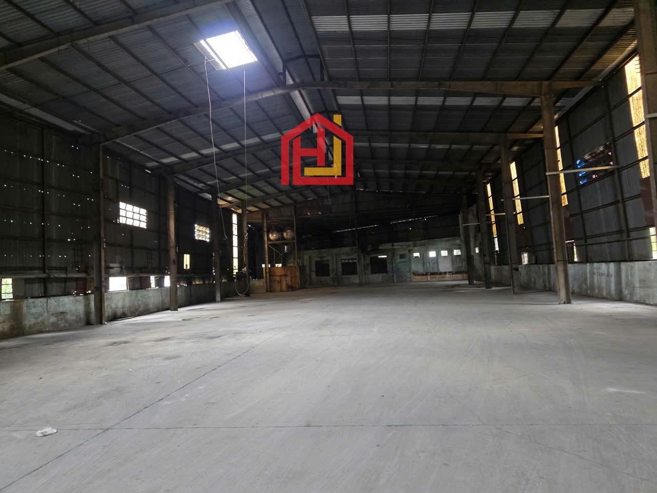 Cho thuê kho xưởng khu Quốc Lộ 1a, Bến Lức. Tây Ninh (Long An)  - Nhà Xưởng : 2.200m2 - Giá: 90 triệu/tháng