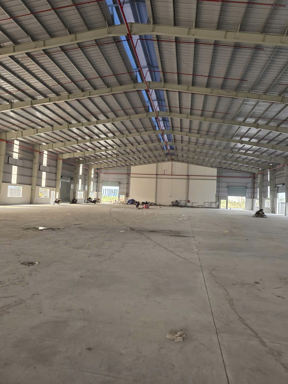 Cho thuê kho xưởng khu CN Hải Sơn - Nhà Xưởng : 13.000m - Giá: 90 nghin/m xưởng