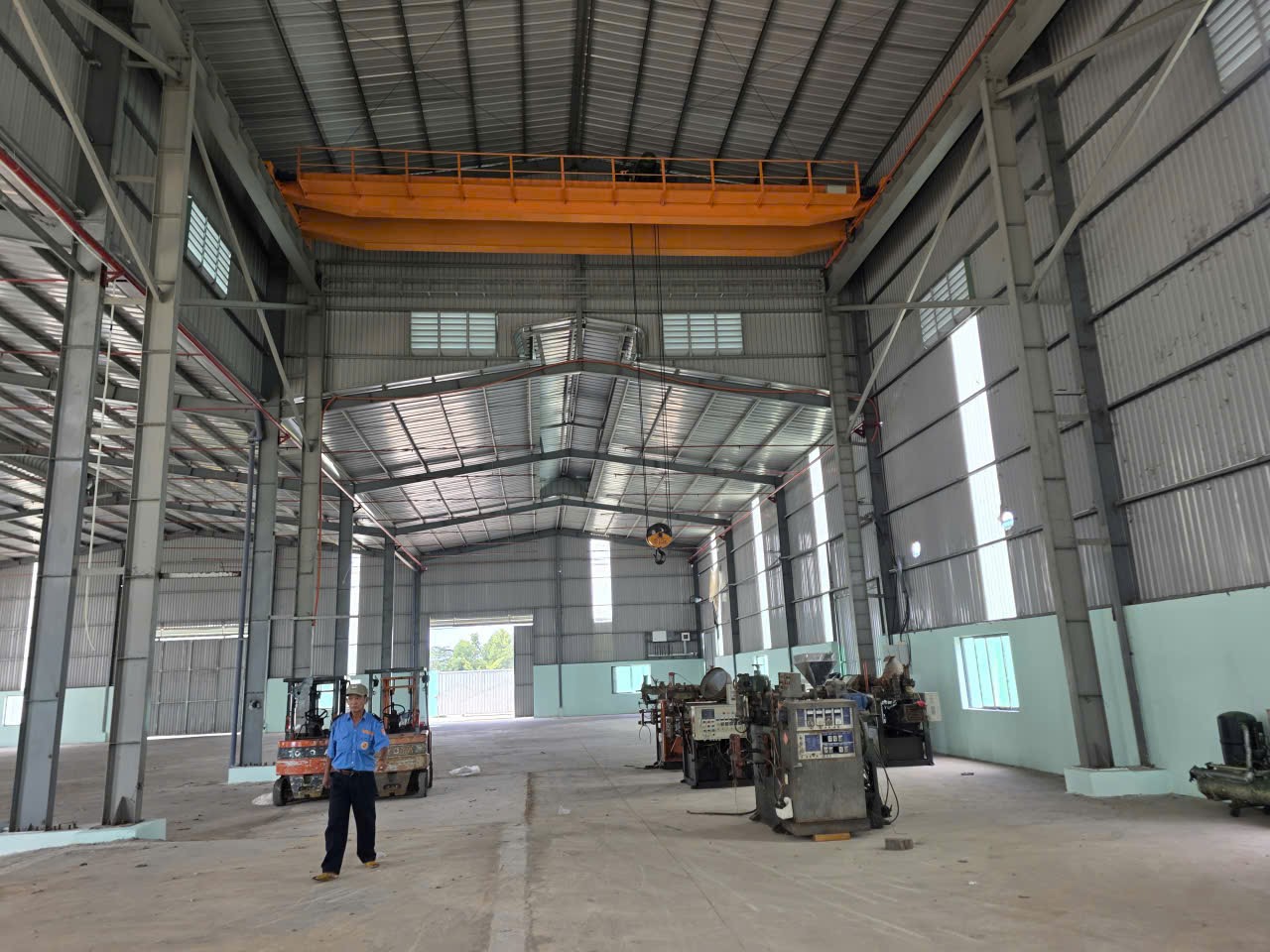 Cho thuê kho xưởng ngoài khu CN Đức Hòa - Diện tích: 3.000m - Giá 140 triệu/ tháng