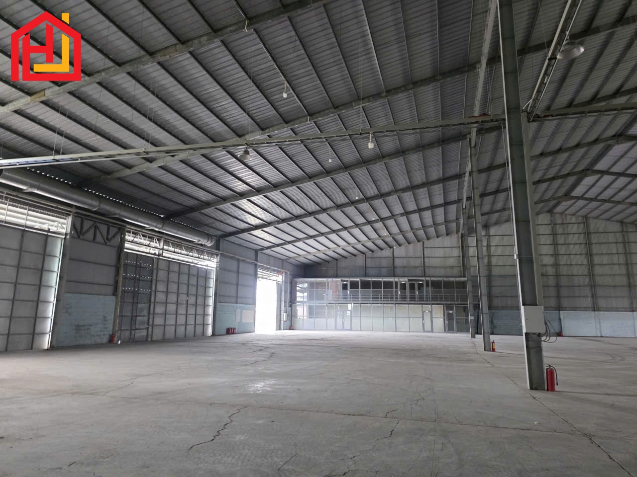  cho thuê kho xưởng ngay Tân An, Tây Ninh ( Long An) - Diện tích: 6.500m - Giá 225 triệu/tháng