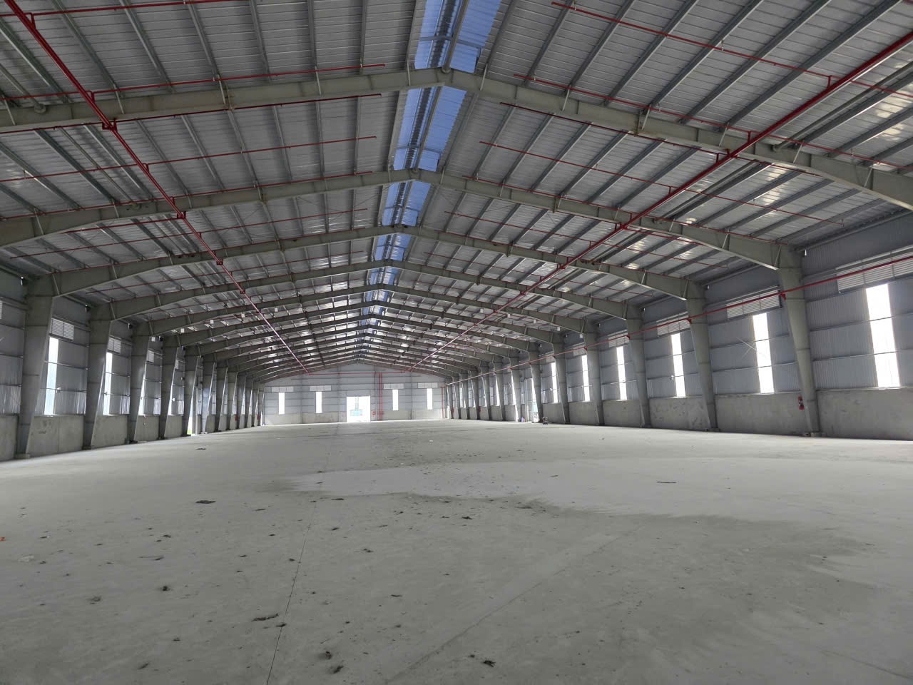 Chuyển Nhượng Xưởng trong khu CN, Đức Hòa, Tây Ninh ( Long An) - Diện tích: 15.000m, giá 120 tỷ