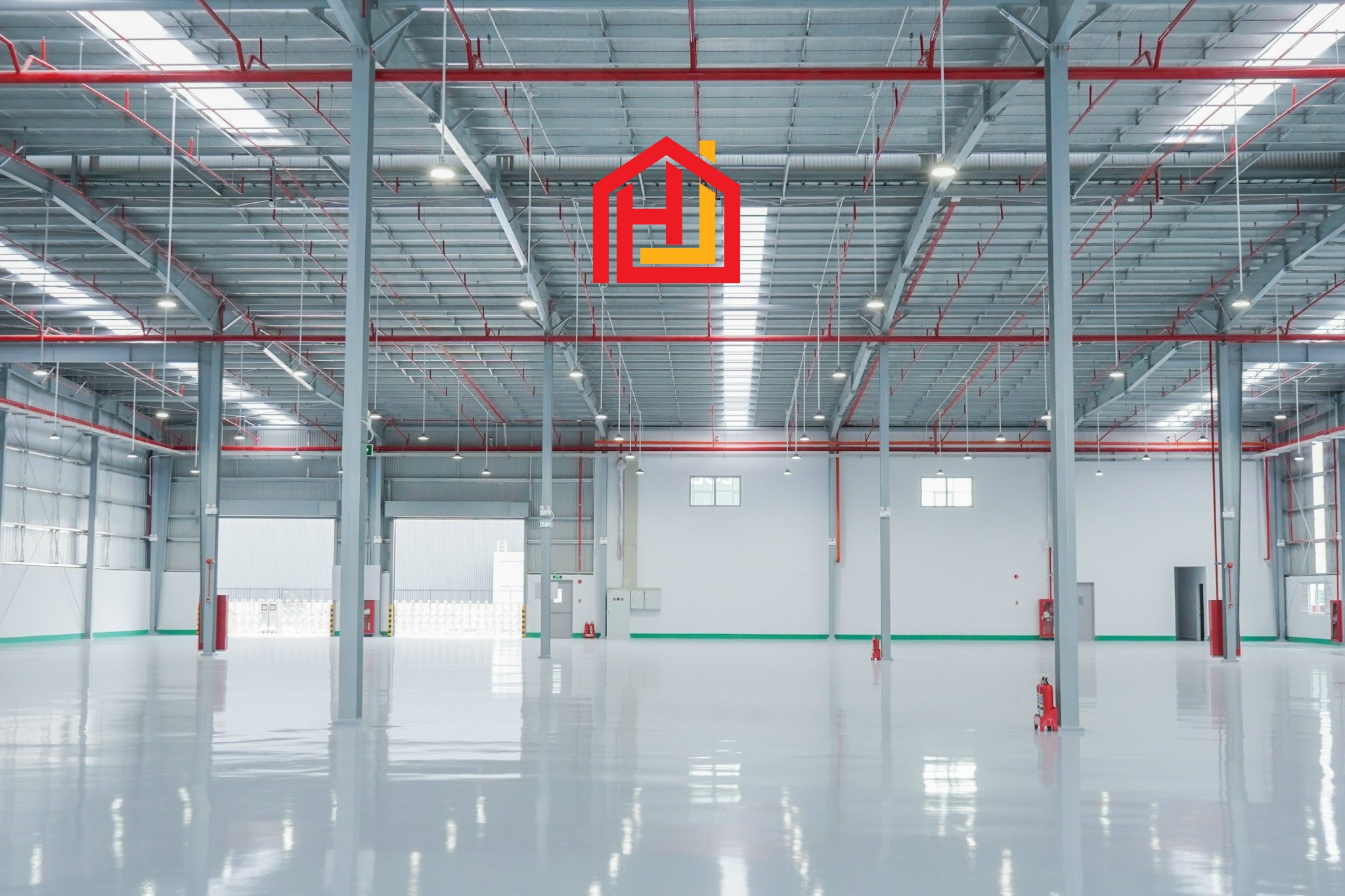 Cho thuê kho xưởng Bến Lức. Giáp TP HCM. - Diện tích: 19.000m2 - Giá 850 triệu/tháng