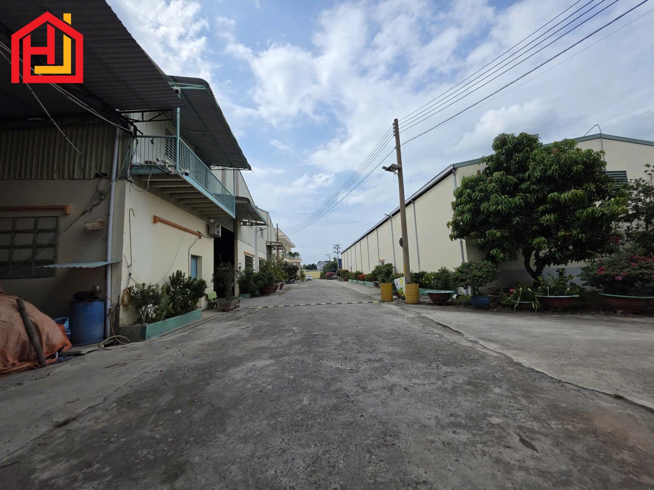 Cho thuê kho xưởng Cần Guộc, Tây Ninh ( Long An). Nhà Xưởng:  4.000m  - Giá: 50 nghin/m